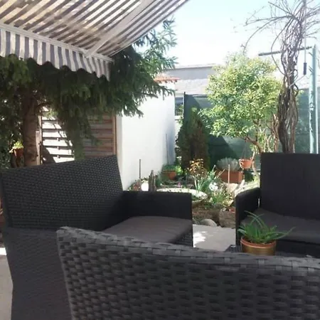 - With Terrace * Split